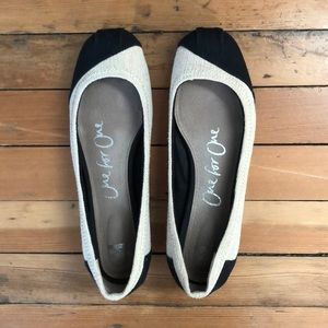 Toms Flats Size 8